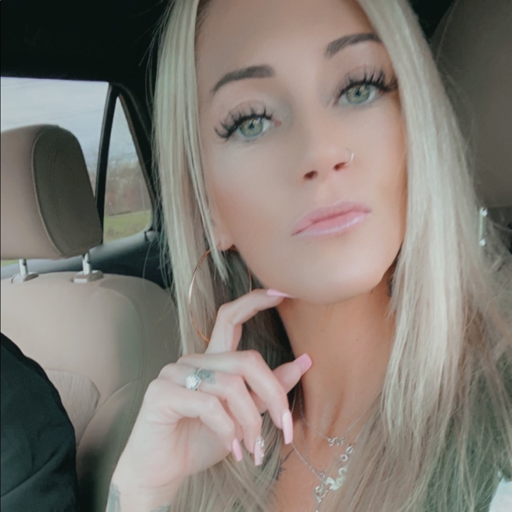 Meet your Posher, Melissa